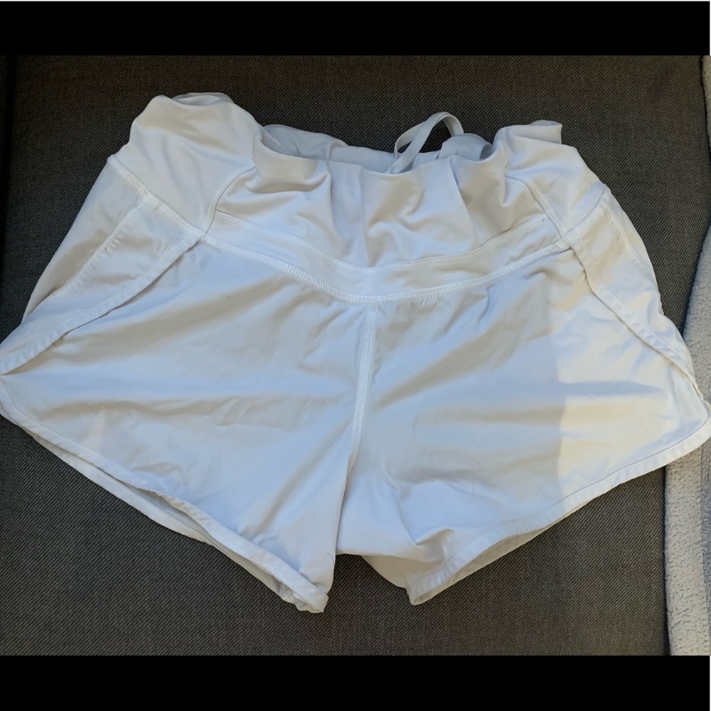 White lululemon shorts